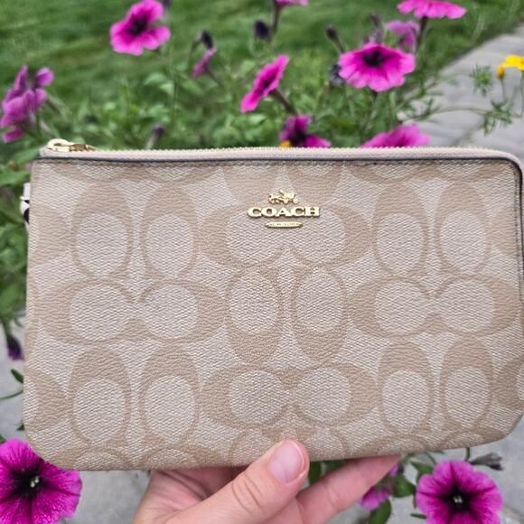 Coach Outlet F16109 Beige Double-Zip Wristlet in Signature Coated Canvas - Picture 5 of 15